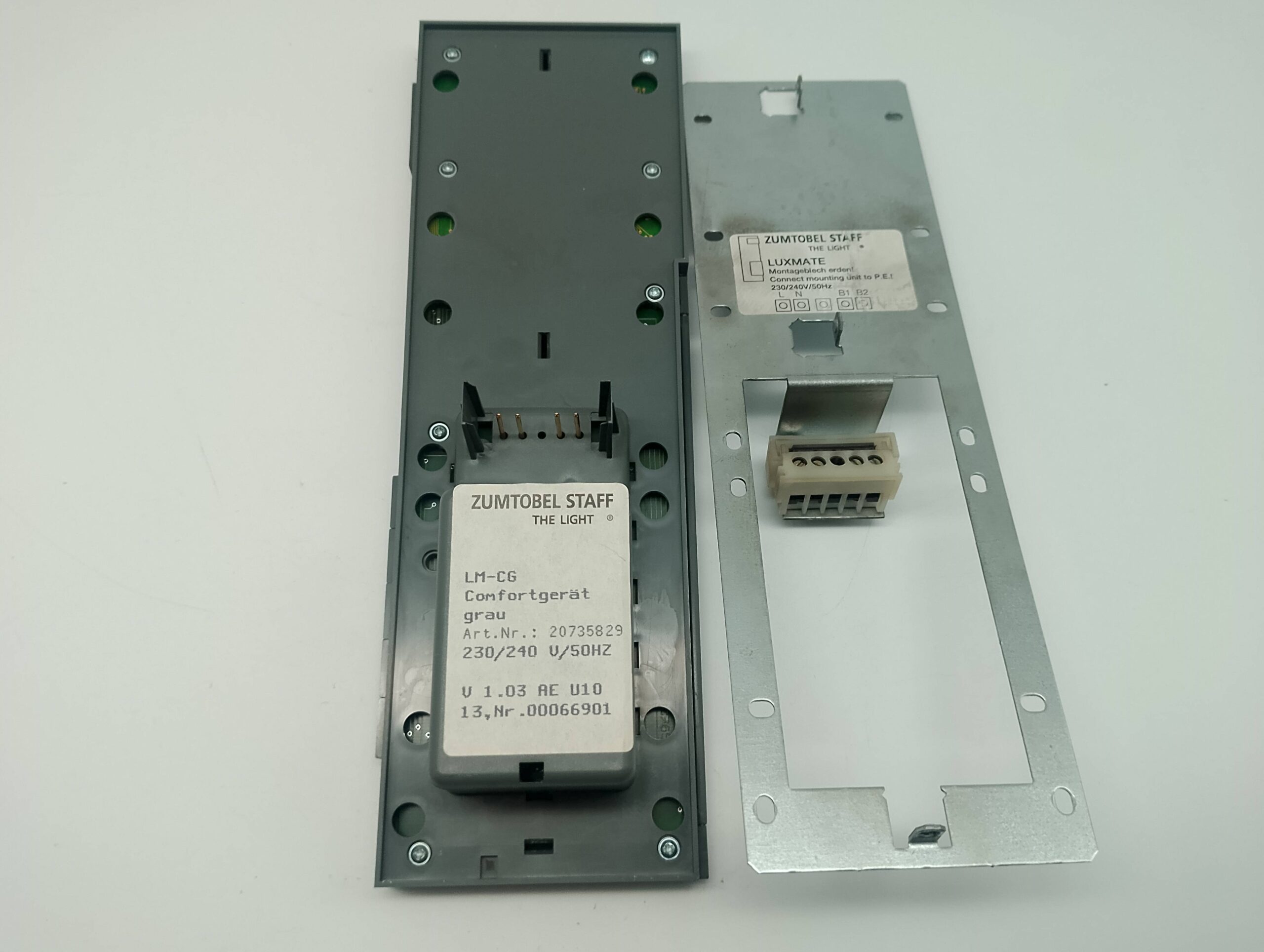 Zumtobel Staff The Light LM-CG Comfortgerät grau, 20735829, 230/240V V/50Hz, V1.03 AE U10 13, Nr. 00066901 – Bild 4