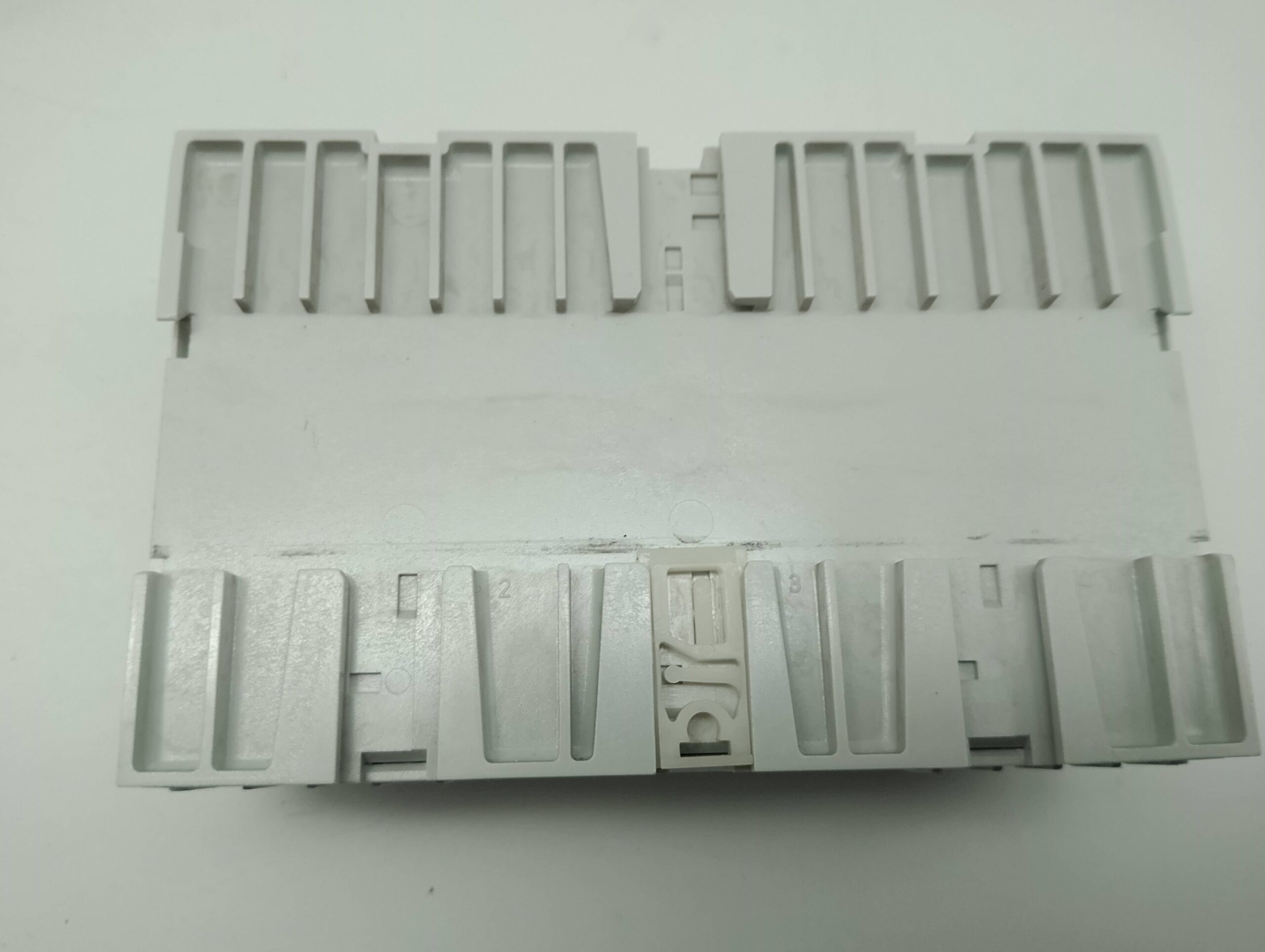 Zumtobel Luxmate Staff The Light, LM-RUKS 3x16A 230V/50Hz Relais Ausgangsmodul 20735397, V3.09 HB T21 6 – Bild 5