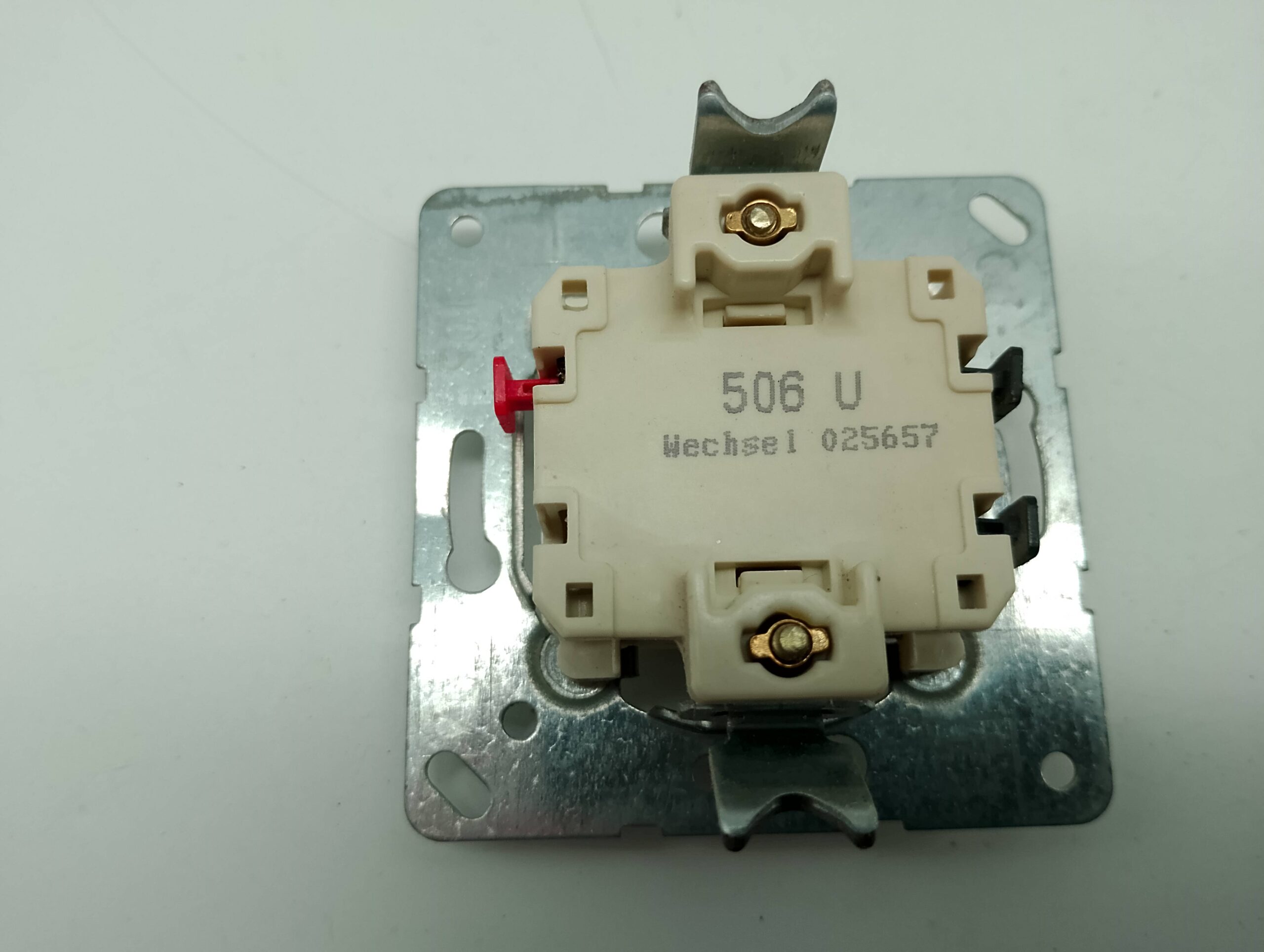 Jung 506U Wechsel Schalter 025657 – Bild 2