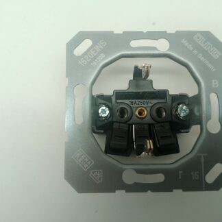 Jung Steckdose 16A 250V~ 1520EINS 16120B NEU