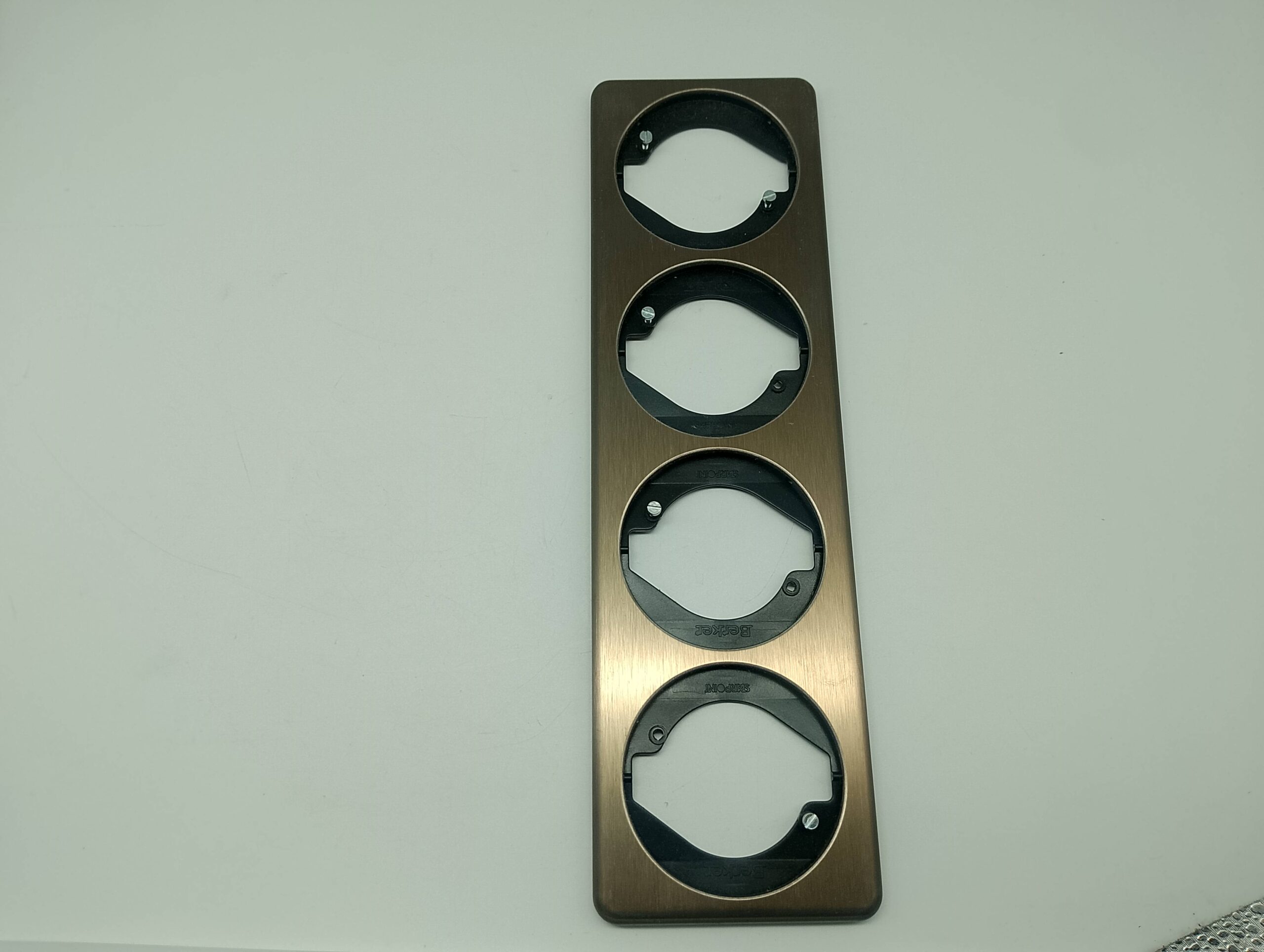 Berker 21511 Modul MB Starpoint Bronze 4fach Rahmen senkrecht