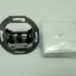 Busch und Jäger 1745-8/1749-8 0501-4-3409 Blindabdeckung studioweiß mit Tragring NEU