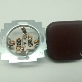 Busch und Jäger Steckdose 2300 0478-4-3824 + Zentralstück mit Klappdeckel 0401-4-4136 NEU