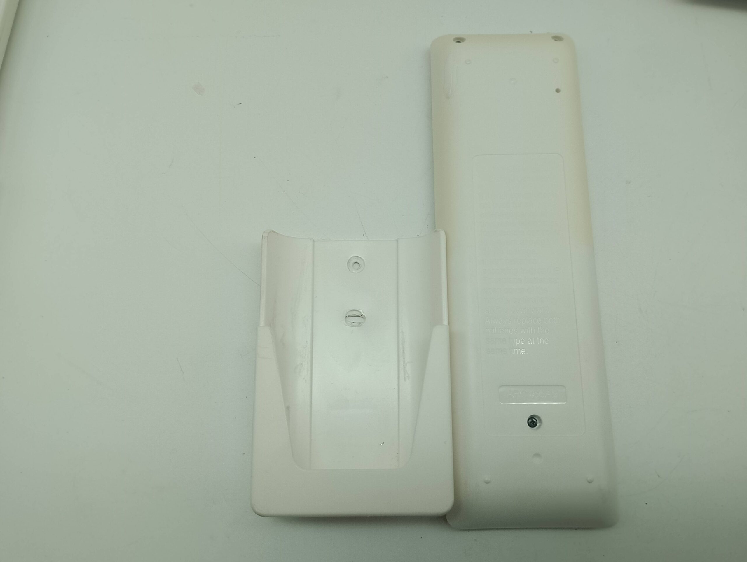 Daikin Fernbedienung mit Wandhalterung – Bild 3