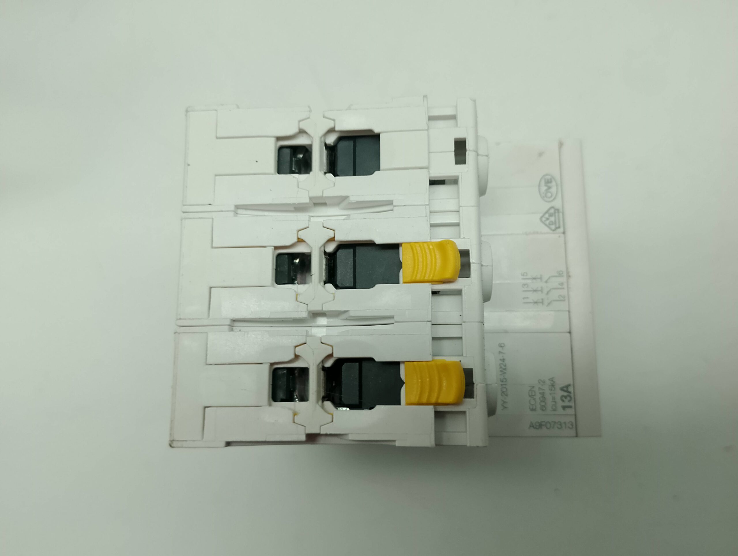 Schneider Electric A9F07313 Leitungsschutzschalter iC60H 3pol. C13 – Bild 4