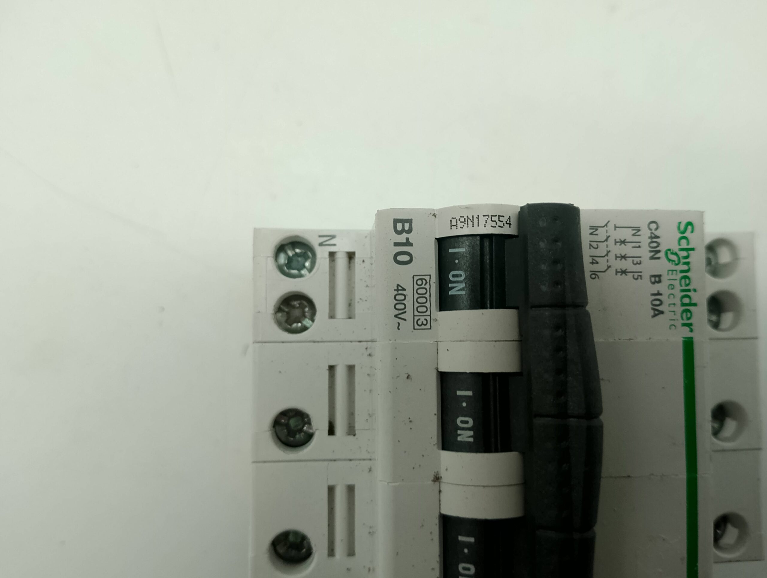 Schneider Electric A9N17554 Sicherungsautomat 3pol. C40N, B10A – Bild 4