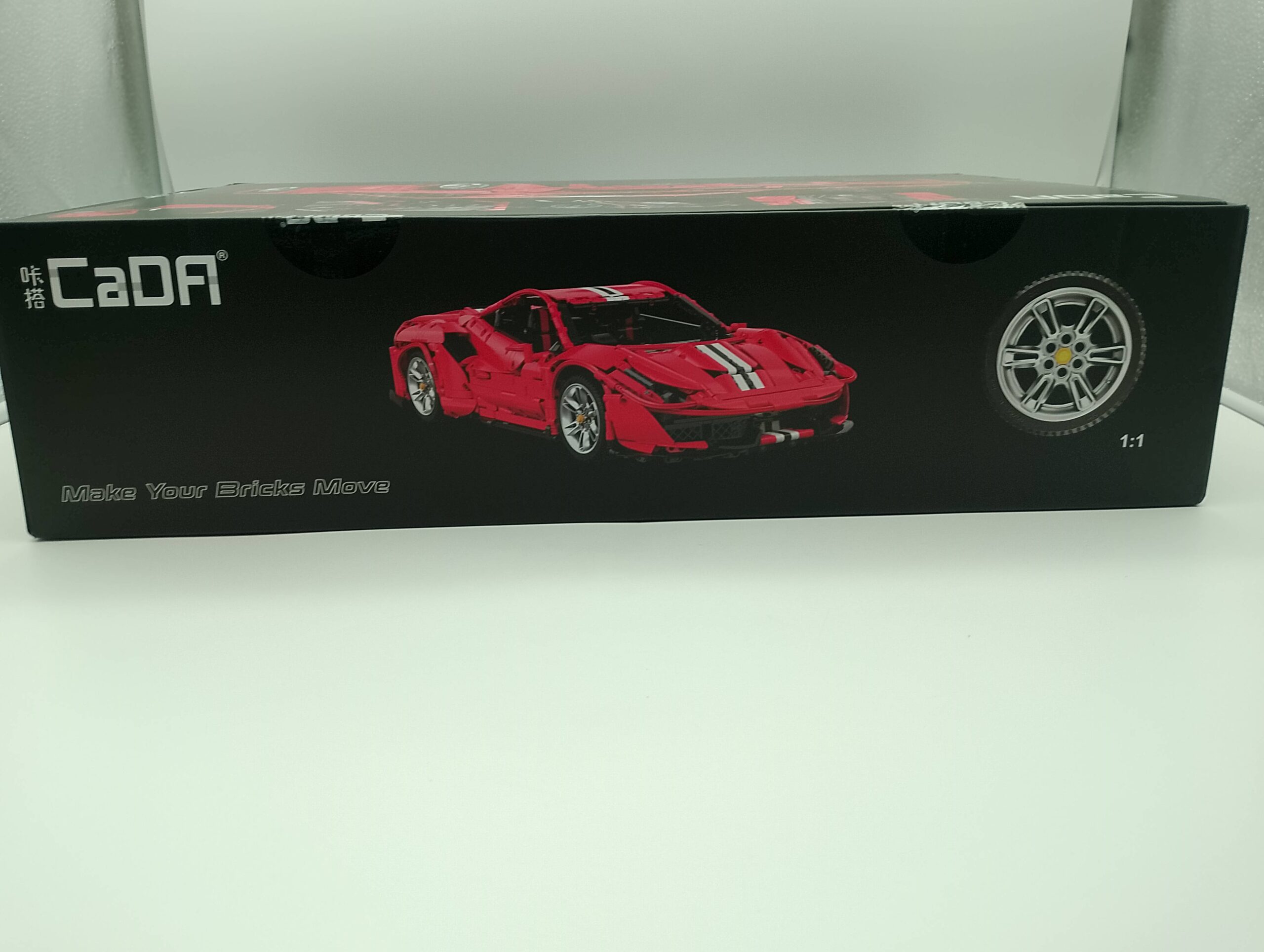 CaDA C61043W MASTER Red Super Car 1:8 statische Version – Bild 2