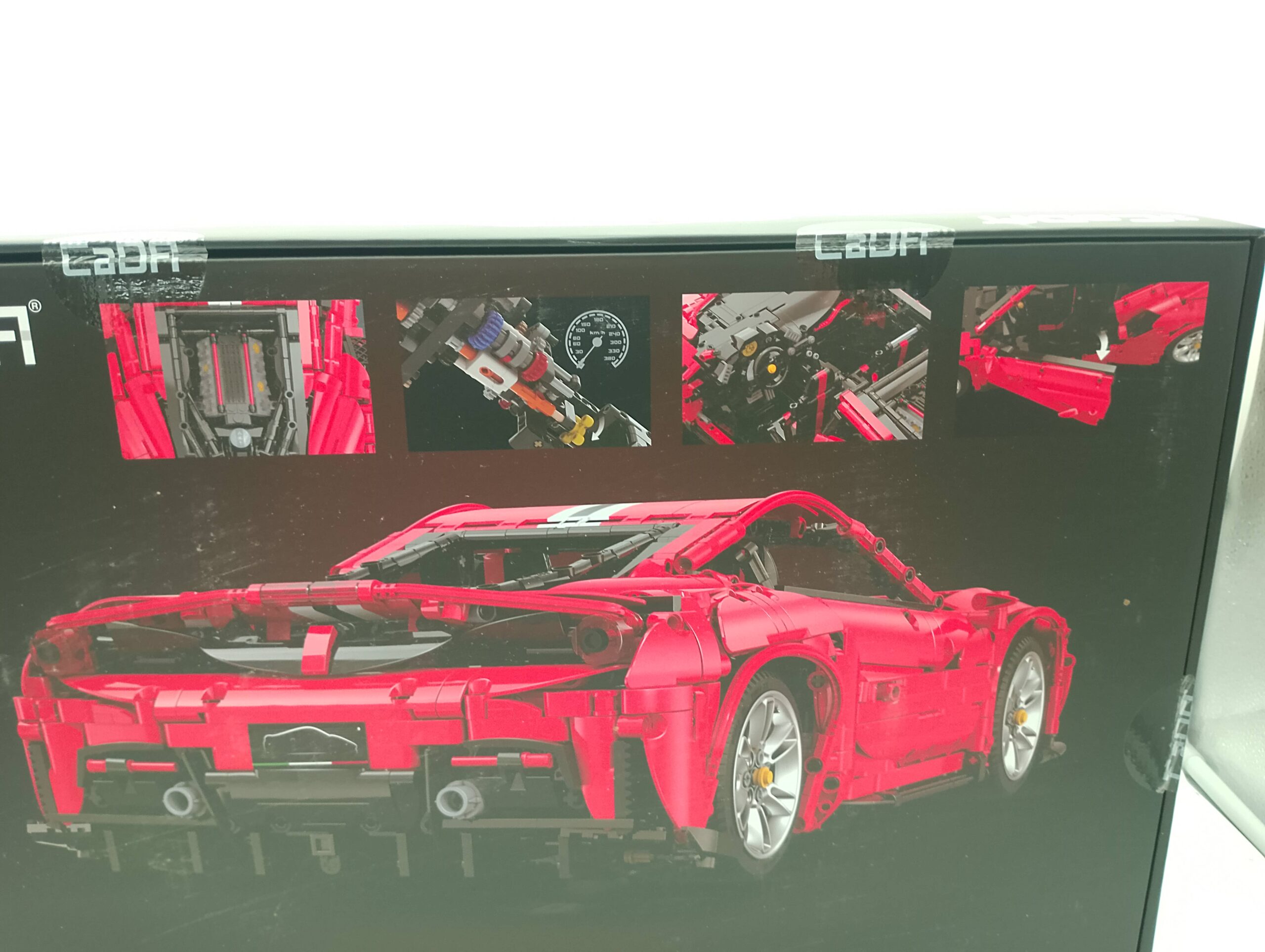 CaDA C61043W MASTER Red Super Car 1:8 statische Version – Bild 4