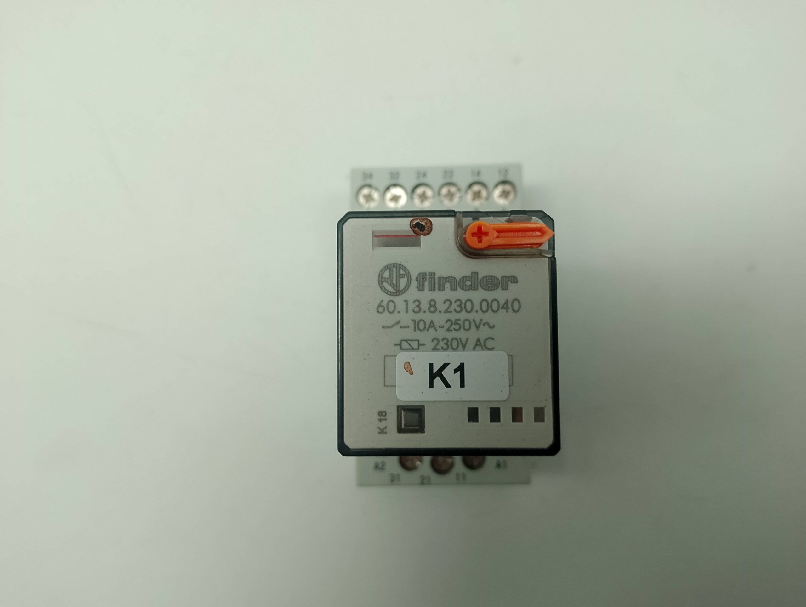 Finder 60.13.8.230.0040 Relais 10A~250V mit Sockel