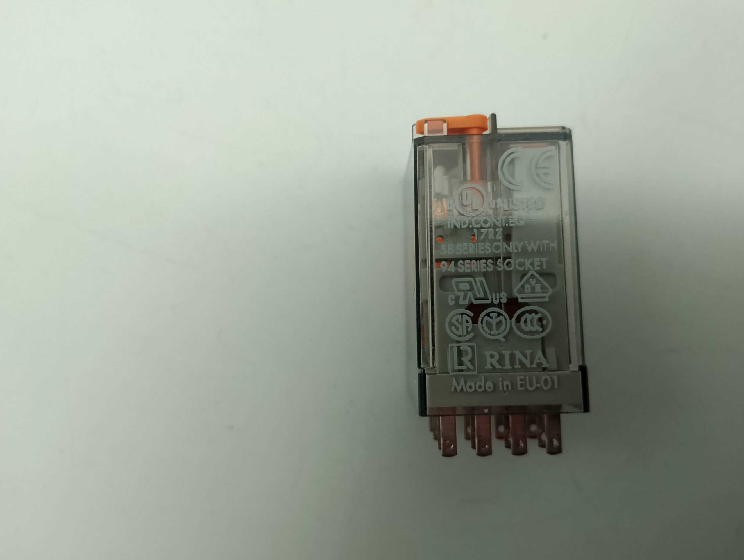 Finder 55.34.8.230.0040 Relais 7A 250V~ – Bild 2