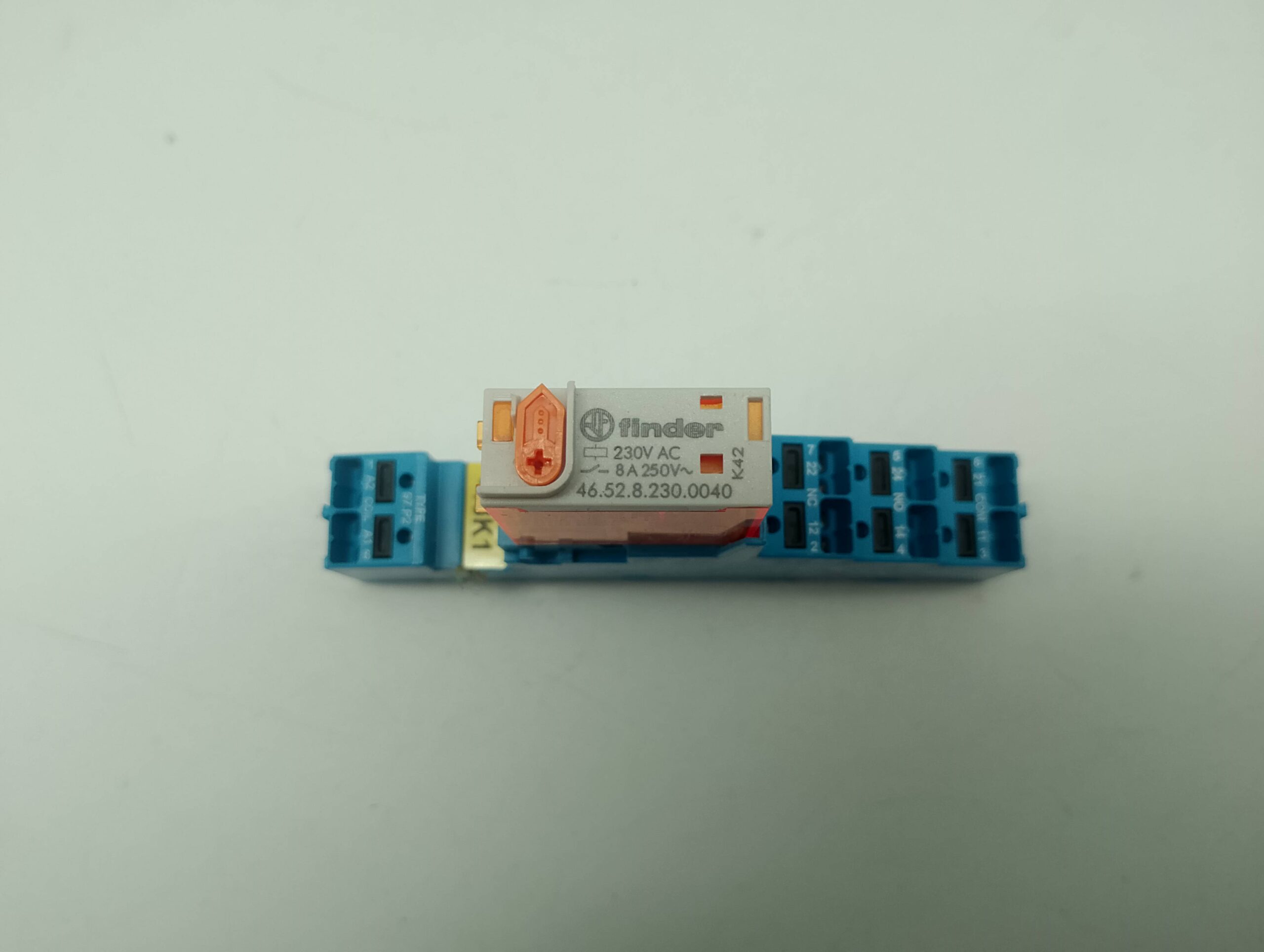 Finder 46.52.8.230.0040 Relais 230V AC 8A 250V Sockel 97.P2 – Bild 2