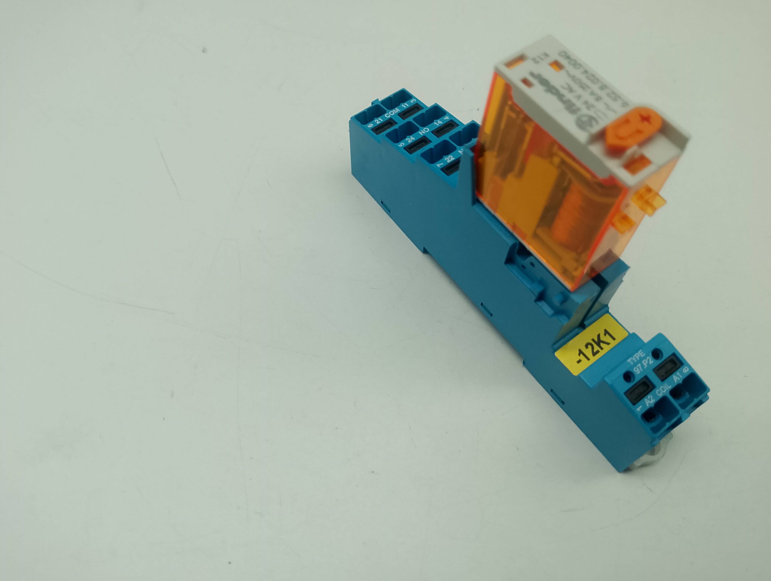 Finder 46.52.8.024.0040 Relais 24V AC 8A 250V Sockel 97.P2 – Bild 4