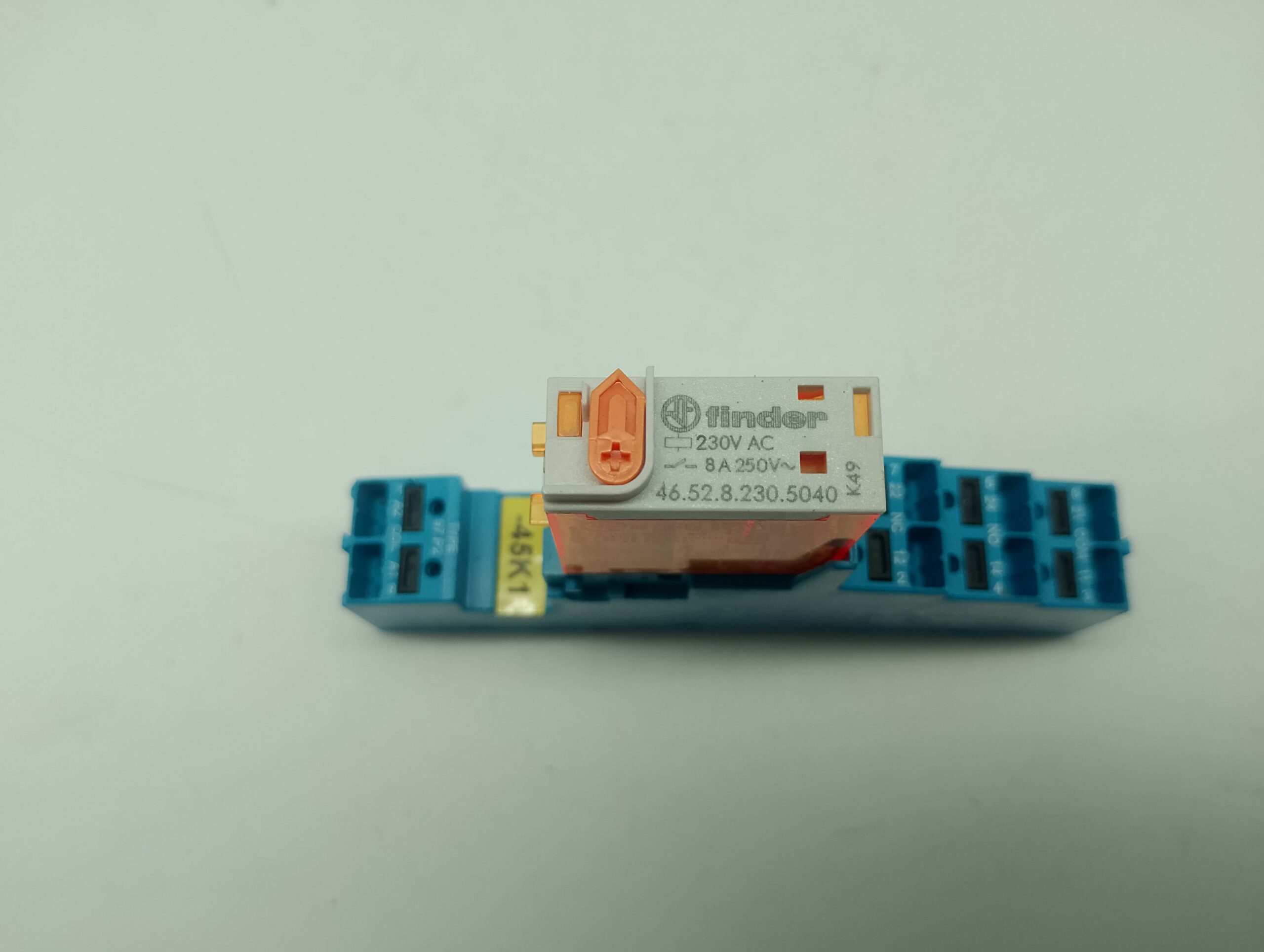Finder 46.52.8.230.5040 Relais 230V AC 8A 250V Sockel 97.P2 – Bild 2
