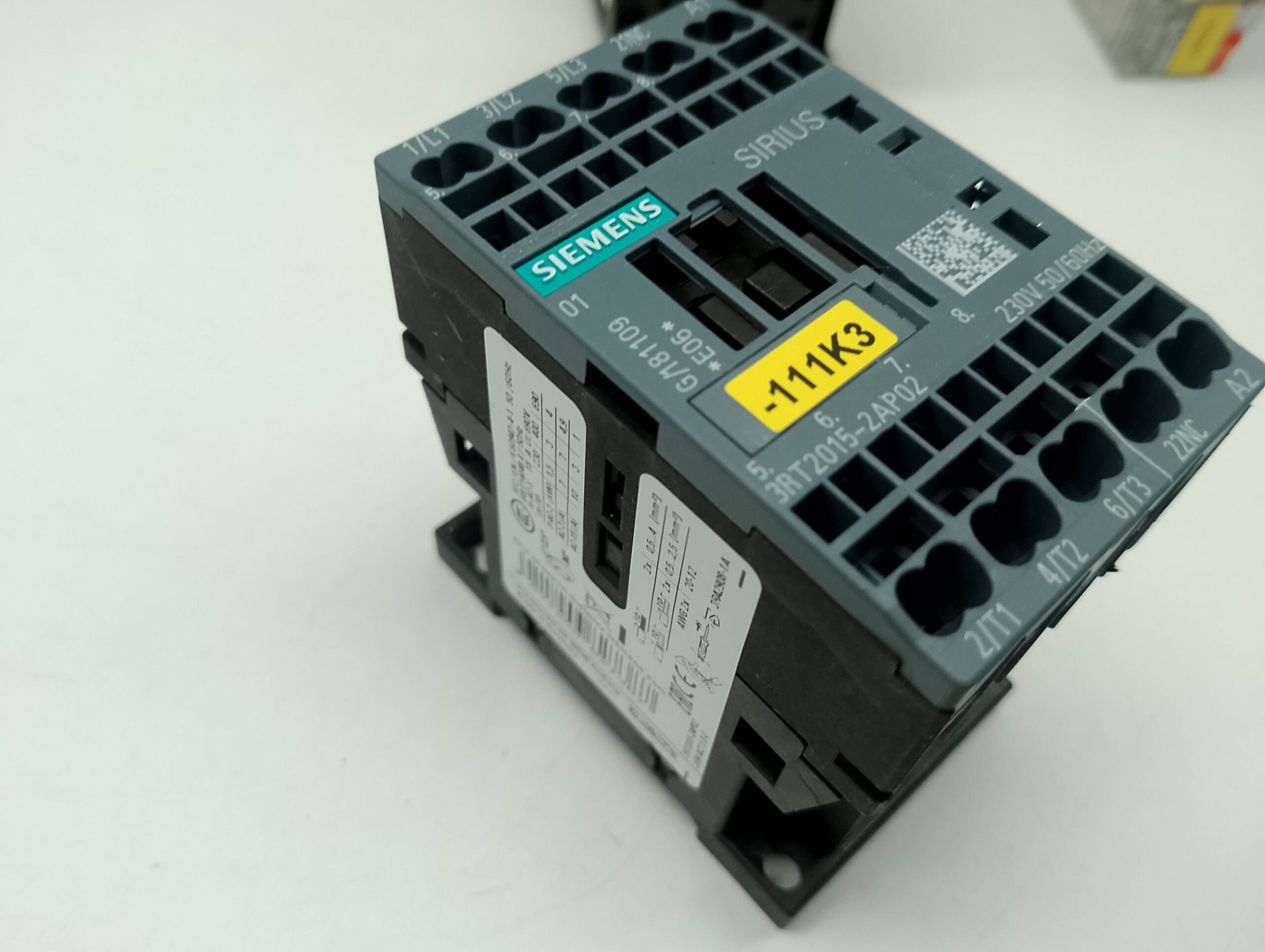 Siemens Sirius 3RT2015-2AP02 230V 50Hz/60Hz Schütz – Bild 4