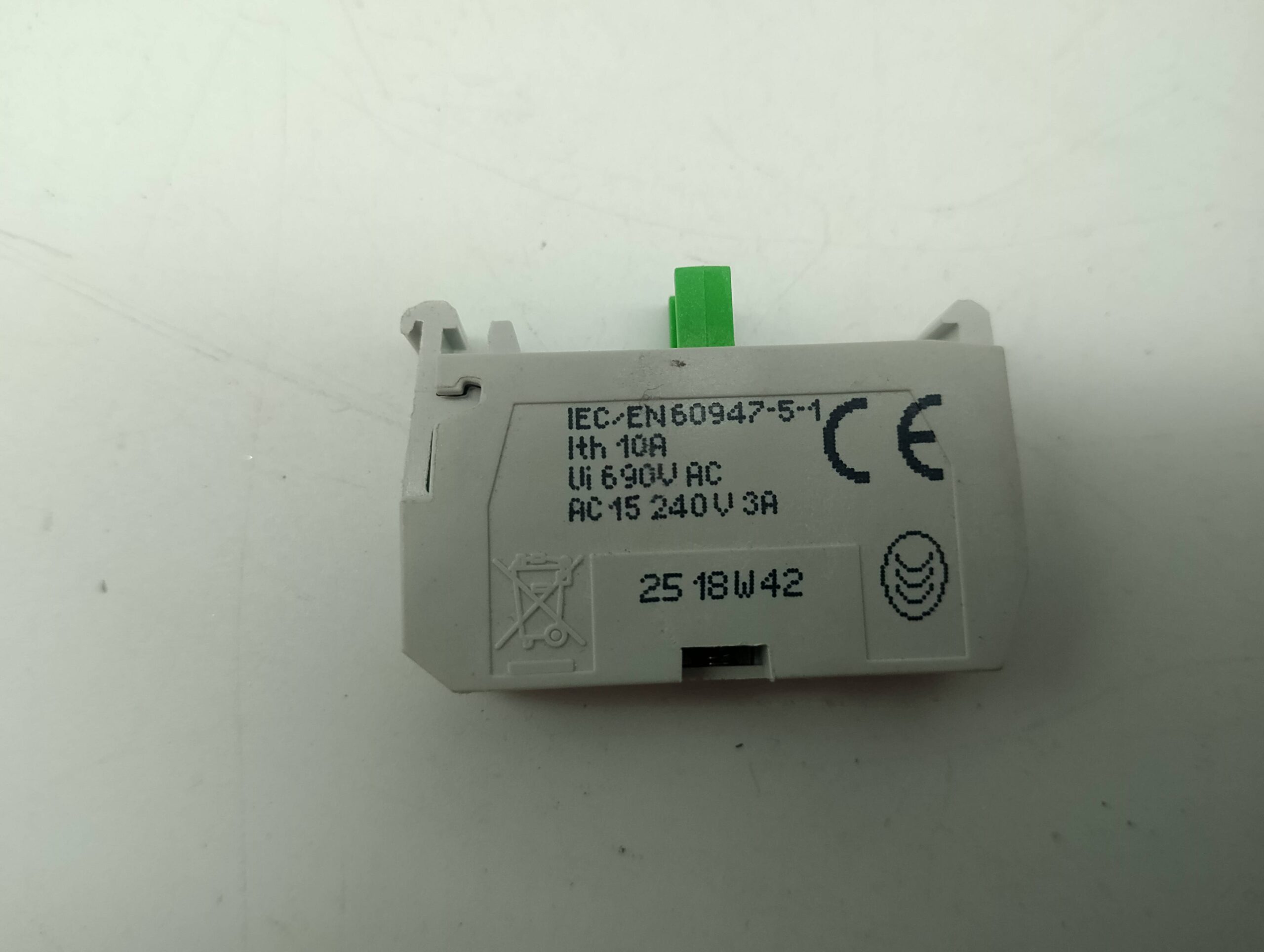 Baco 33E10 Kontaktelement 10A Ui 690V AC AC15 240V 3A 3-4 – Bild 2