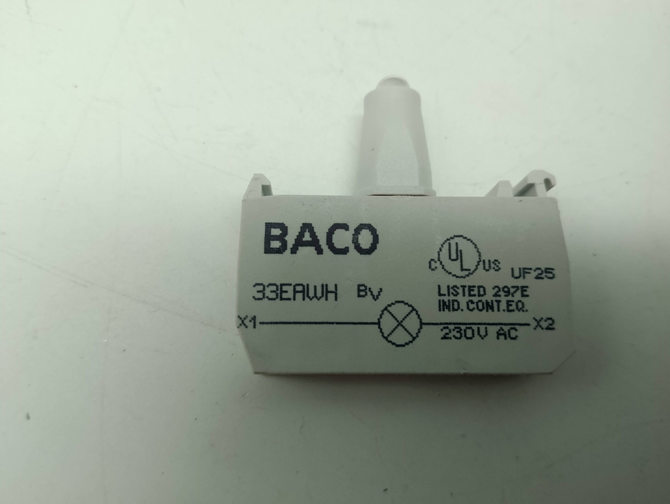 BACO 33EAWH 230V Klemmenblock mit weißer LED 230V AC