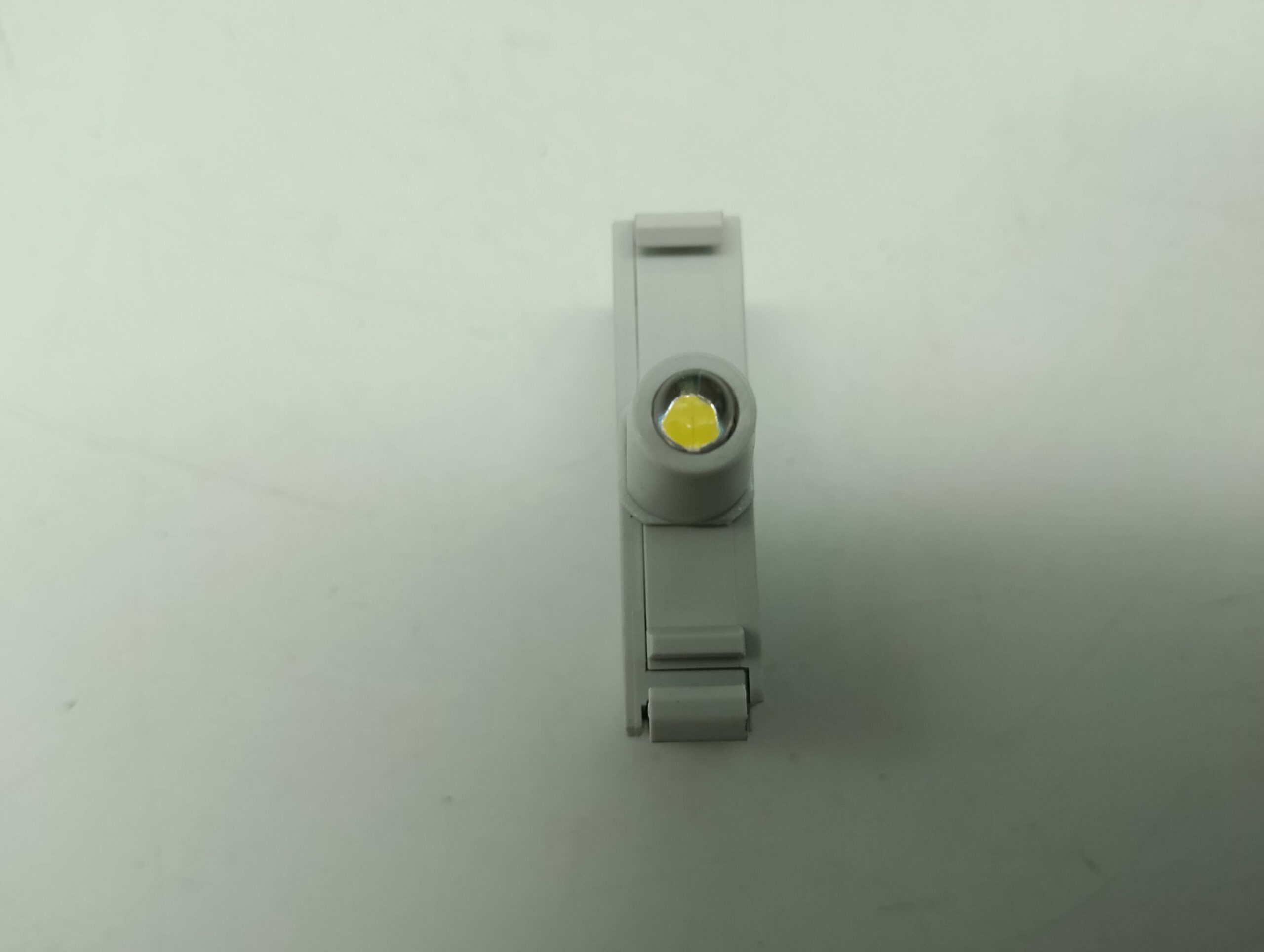 BACO 33EAWH 230V Klemmenblock mit weißer LED 230V AC – Bild 3