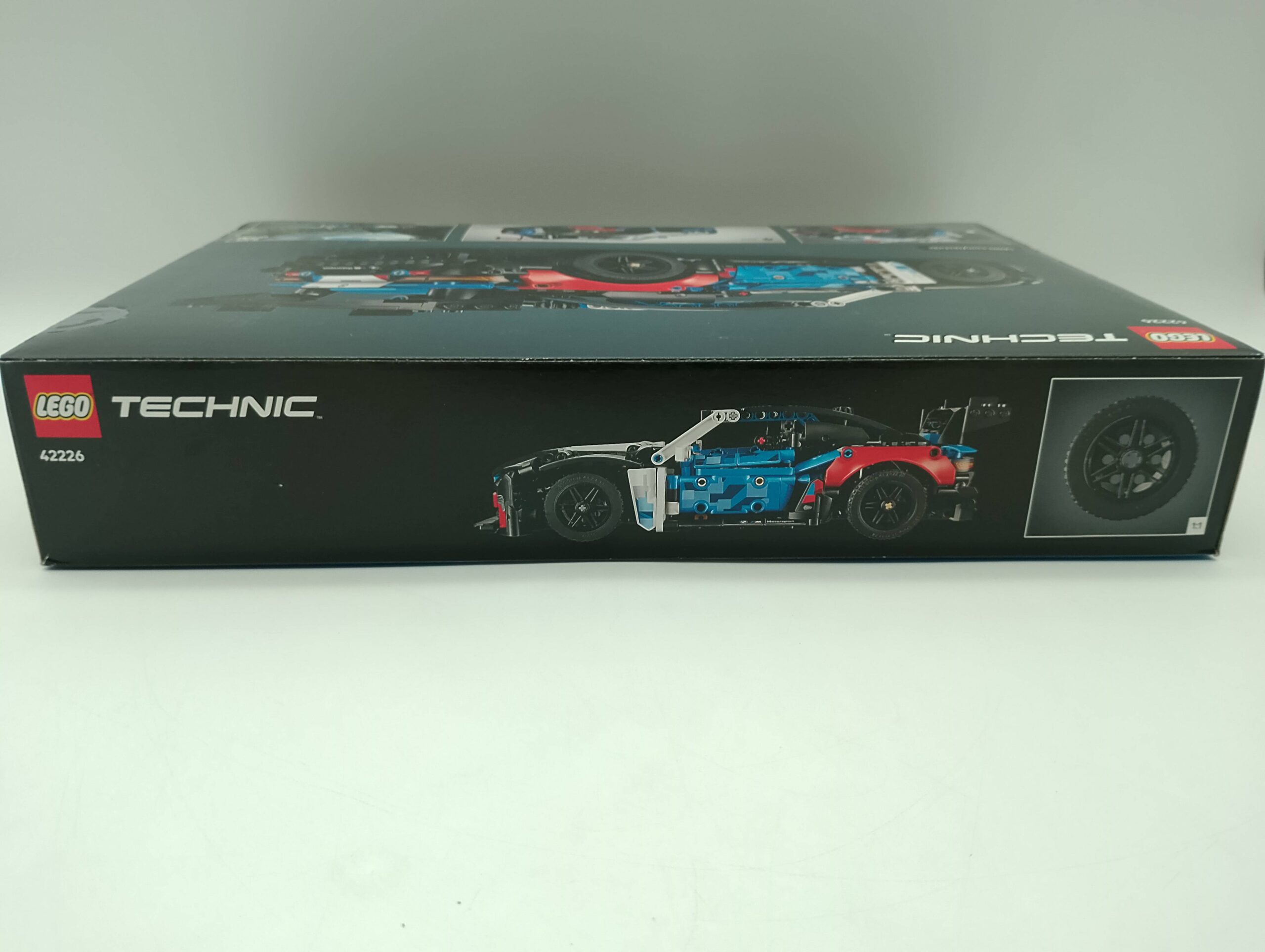 LEGO Technic 42226 BMW M4 GT3 EVO Rennwagen – Bild 4