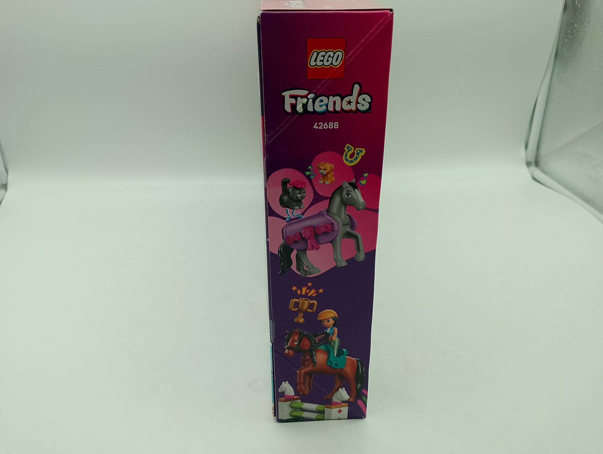 LEGO Friends 42688 Pferdestall und Reitschule – Bild 4
