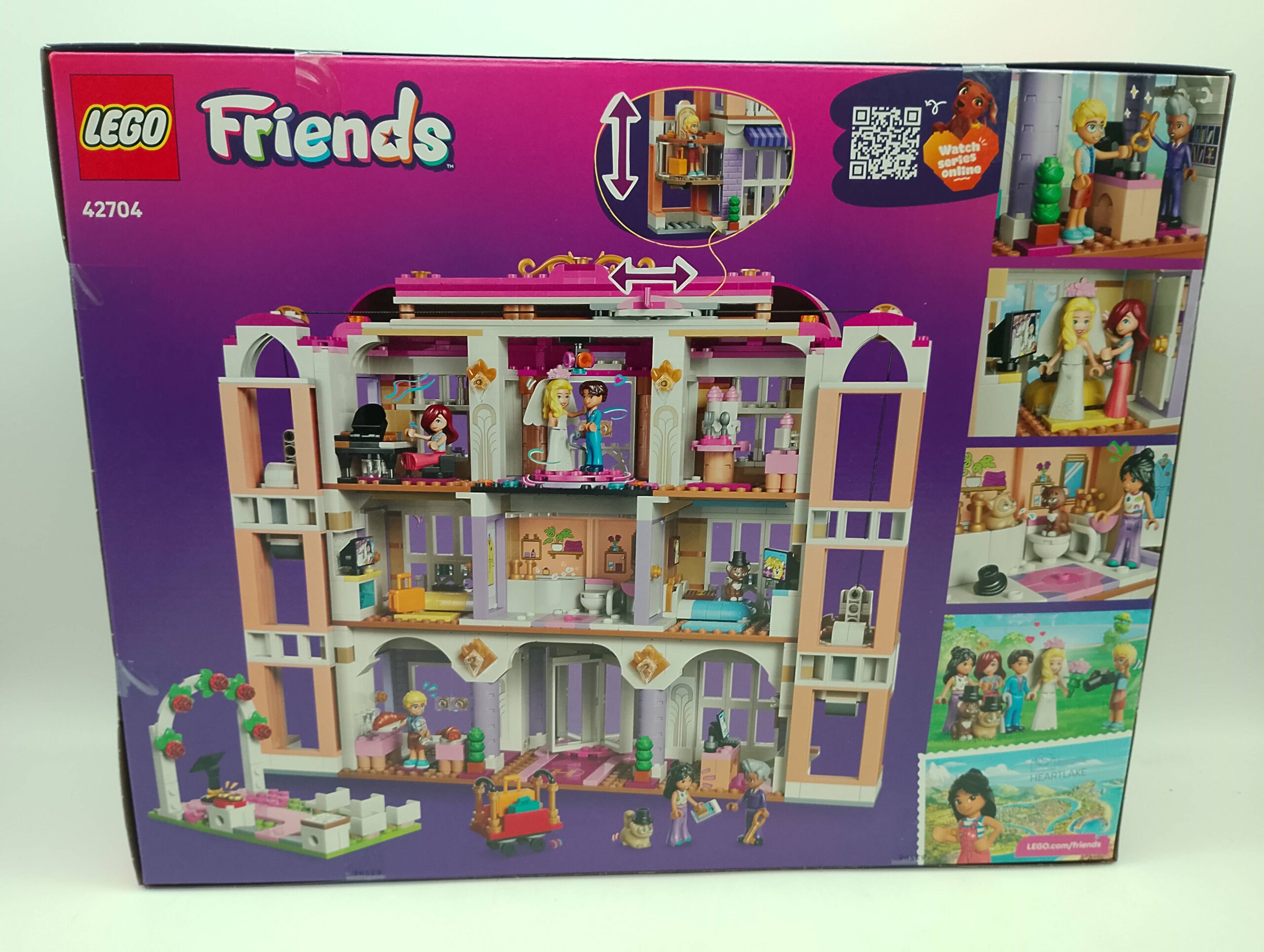 LEGO Friends 42704 Das Grandholten von Heartlake City – Bild 2