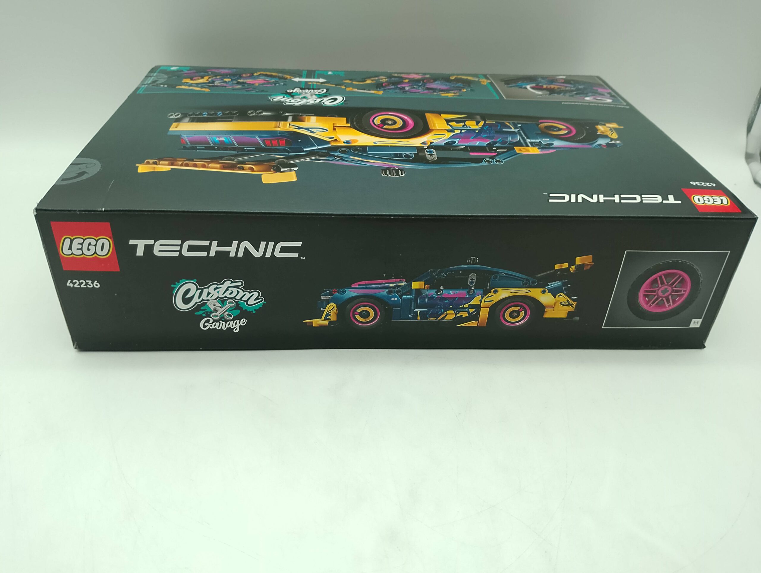 LEGO Technic 42236 Ford Mustang GT Auto aus der Tuning-Werkstatt – Bild 3